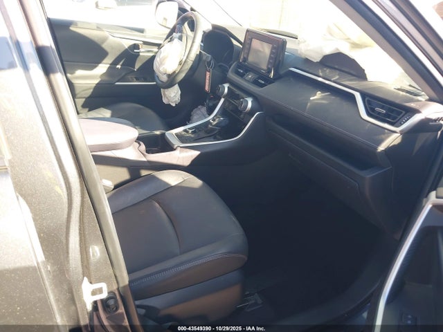 JTMB6RFV1ND066393 Toyota Rav4 Hybrid Xle Premium