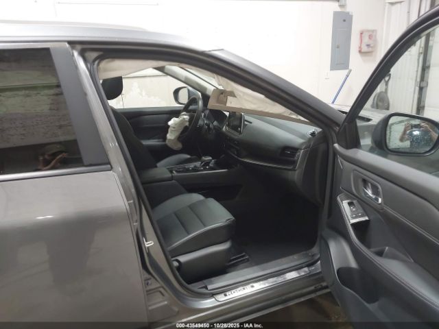 2024 NISSAN ROGUE JN8BT3BB0RW172902 Photo 4