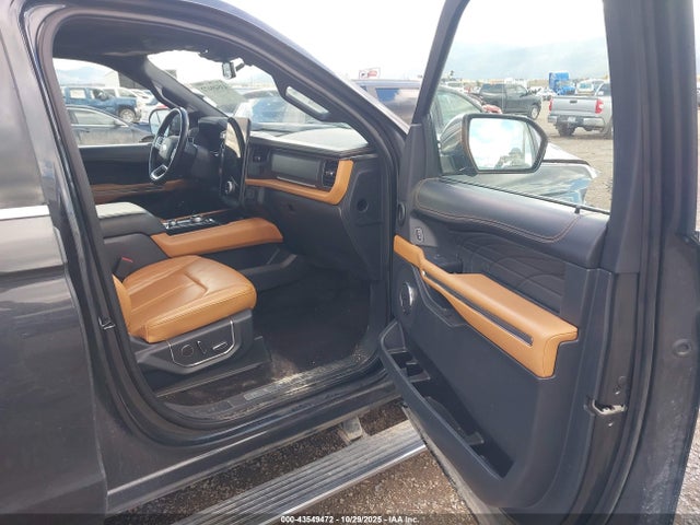 1FMJU1MT9NEA60349 Ford Expedition Platinum