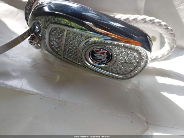 5GAERBKW5RJ111998 Buick Enclave Essence