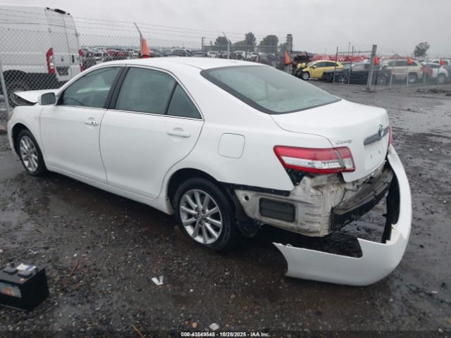 2011 TOYOTA CAMRY 4T1BF3EK1BU708705 Photo 2