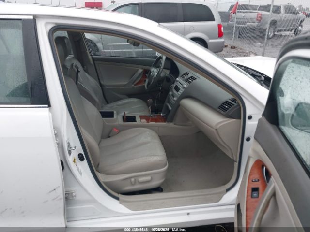 2011 TOYOTA CAMRY 4T1BF3EK1BU708705 Photo 4