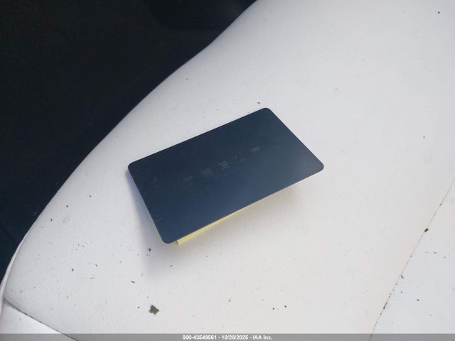 2021 TESLA MODEL Y 5YJYGDEE8MF081069 Photo 10