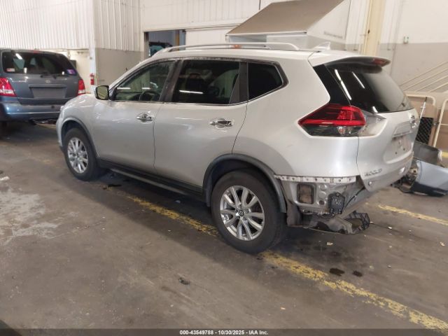 2018 NISSAN ROGUE KNMAT2MV6JP513775 Photo 2