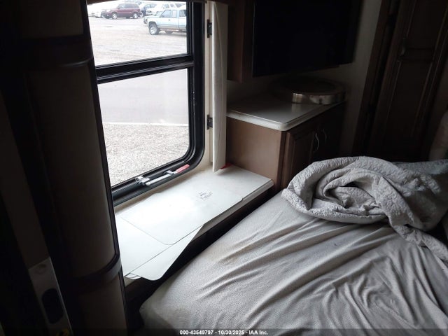 Freightliner cummins b6.7 2023 4UZACHFCXPCUD9444 Image 18