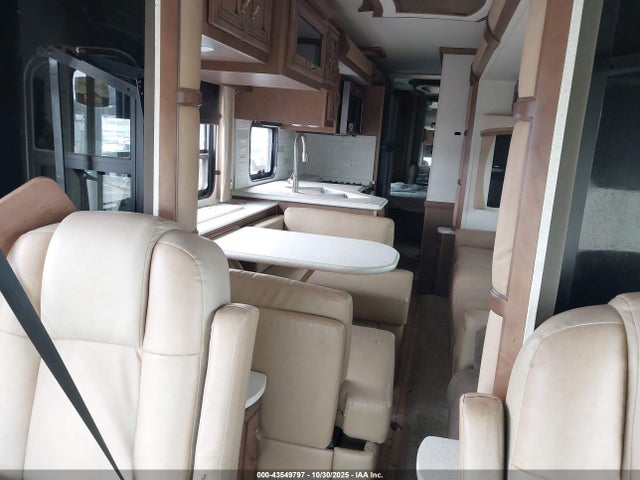 Freightliner cummins b6.7 2023 4UZACHFCXPCUD9444 Image 8
