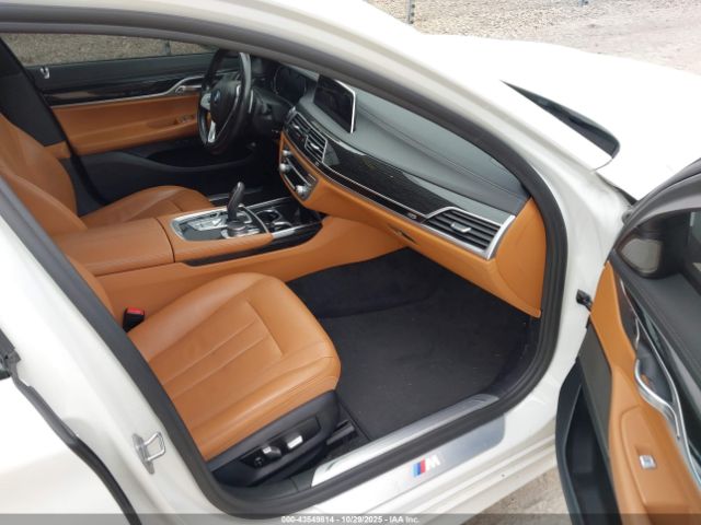 2019 BMW 740I WBA7E4C56KGV28504 Photo 4