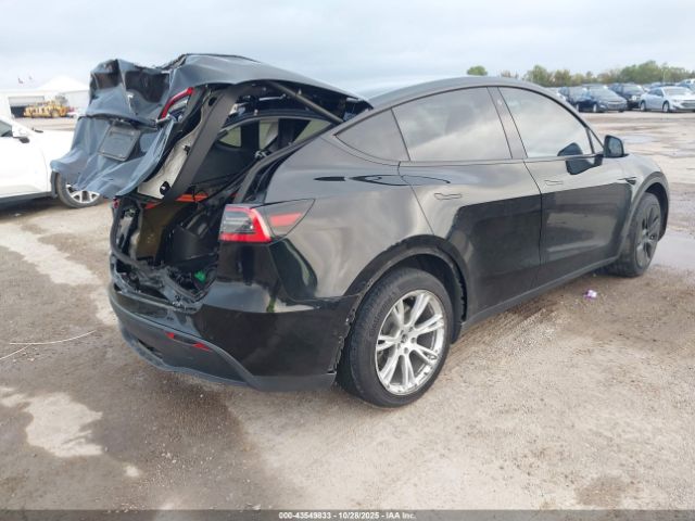 2021 TESLA MODEL Y 5YJYGDED6MF110348 Photo 3