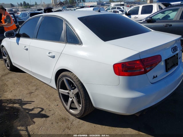 2013 AUDI A4 WAUAFAFL1DA177440 Photo 2