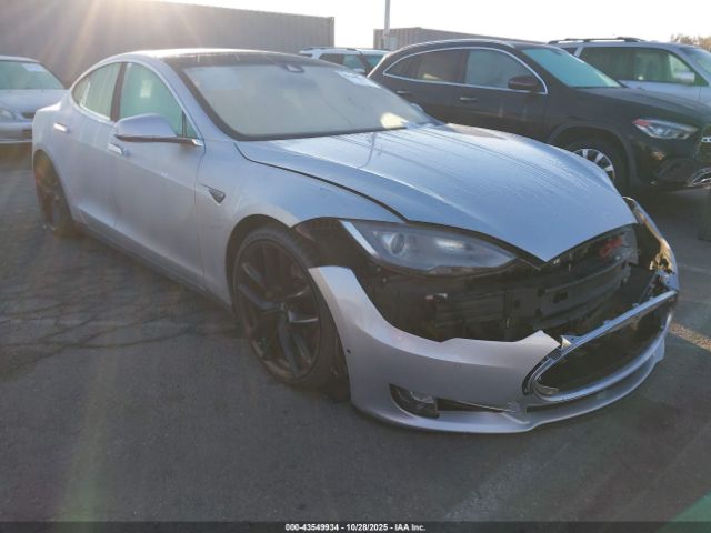 2015 TESLA MODEL S 5YJSA1H26FF085180