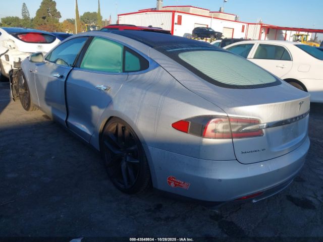 2015 TESLA MODEL S 5YJSA1H26FF085180 Photo 2
