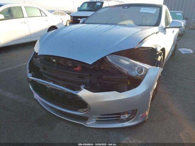 2015 TESLA MODEL S 5YJSA1H26FF085180 Photo 5