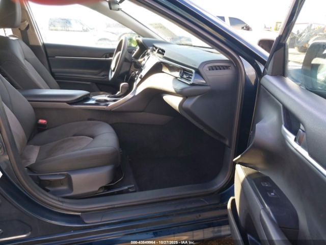 2019 TOYOTA CAMRY 4T1B11HK2KU679732 Photo 4