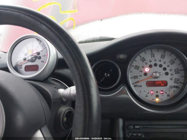 2006 MINI COOPER S WMWRE33506TN26893 Photo 6