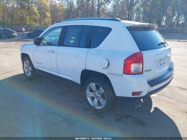 2013 JEEP COMPASS 1C4NJDEB9DD196247 Photo 2
