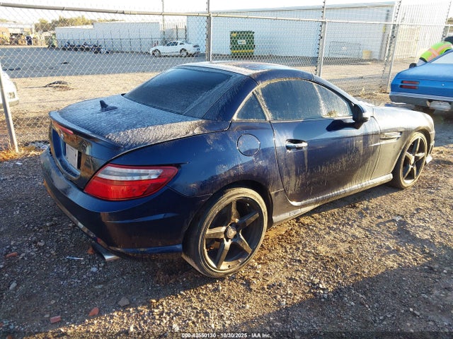 2015 MERCEDES-BENZ SLK 250 WDDPK4HA2FF108287 Photo 3