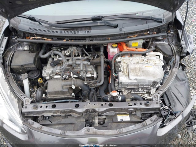 JTDKDTB31G1132016 Toyota Prius C One