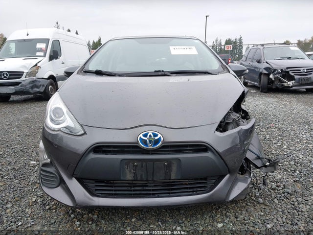 JTDKDTB31G1132016 Toyota Prius C One