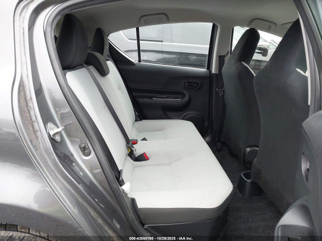 JTDKDTB31G1132016 Toyota Prius C One