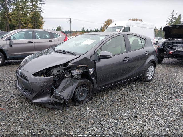 JTDKDTB31G1132016 Toyota Prius C One