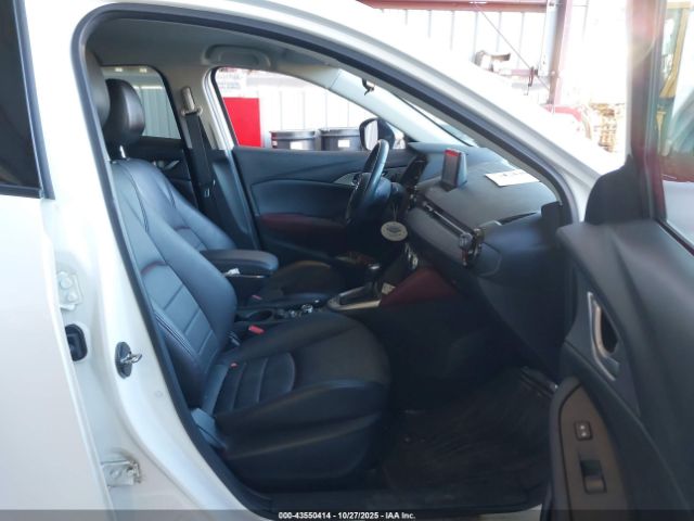 2018 MAZDA CX-3 JM1DKFC71J0303460 Photo 4