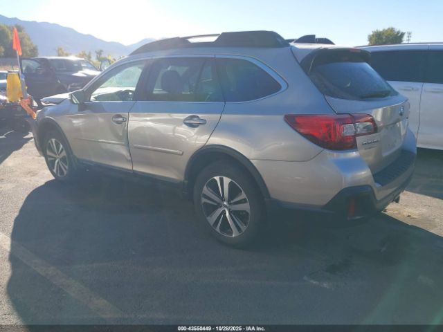 2018 SUBARU OUTBACK 4S4BSANC9J3233382 Photo 2