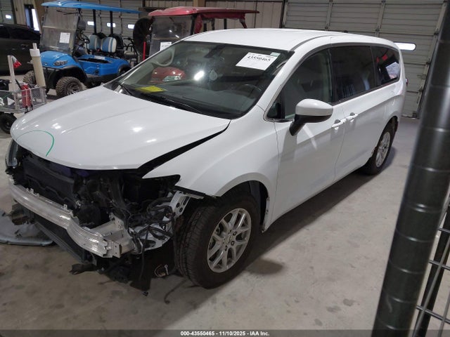 2022 CHRYSLER VOYAGER 2C4RC1CG3NR159248 Photo 1