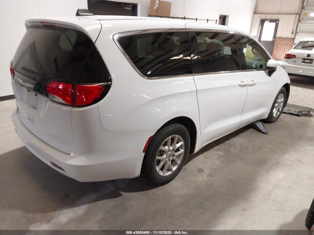 2022 CHRYSLER VOYAGER 2C4RC1CG3NR159248 Photo 3
