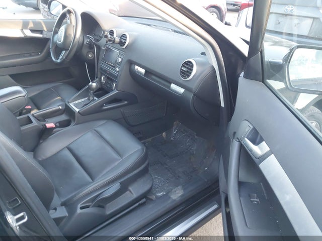 2012 AUDI A3 WAUMFAFM1CA014212 Photo 4