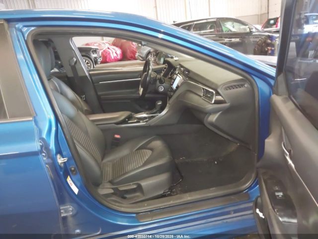 2018 TOYOTA CAMRY 4T1B11HK0JU153775 Photo 4