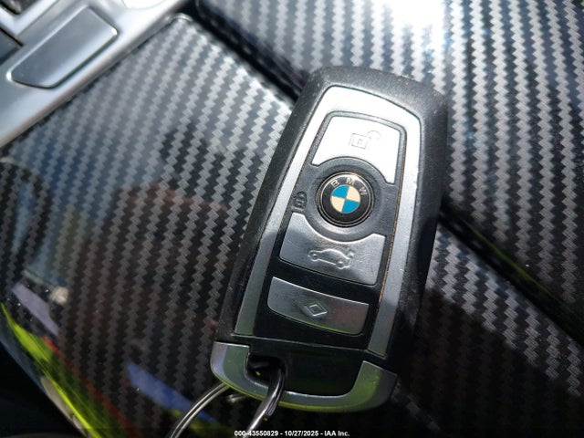 2011 BMW 740I WBAKA4C50BC612511 Photo 10