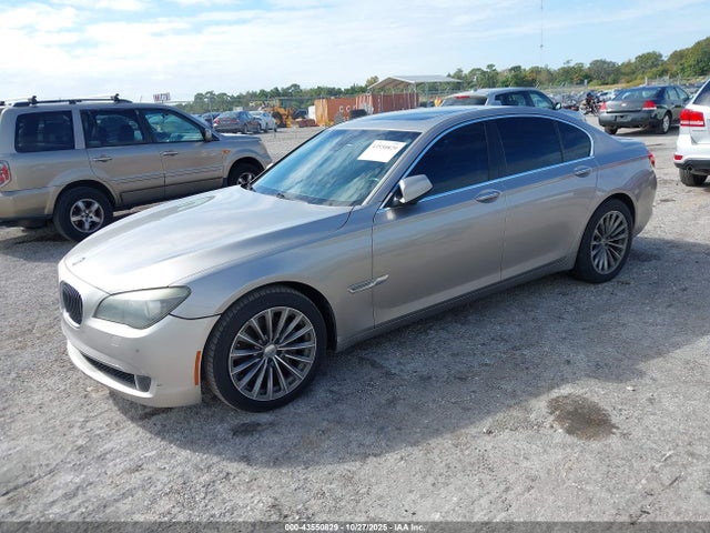 2011 BMW 740I WBAKA4C50BC612511 Photo 1