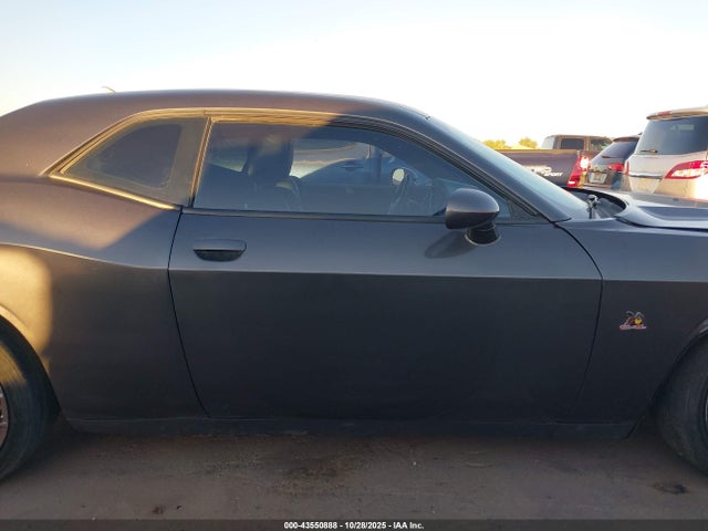 Dodge Challenger 2018 2C3CDZFJXJH298256 Image 13