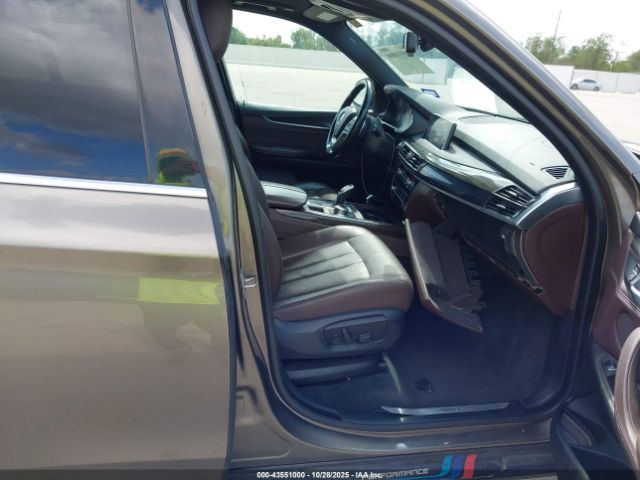 2018 BMW X5 5UXKR2C53J0X08955 Photo 4