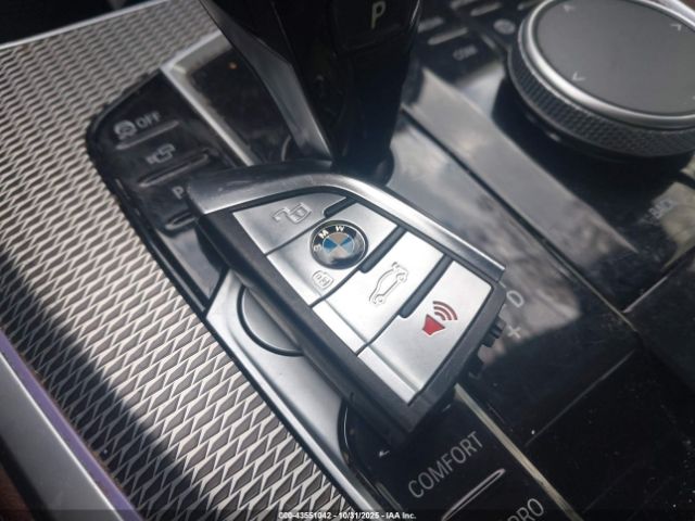 2022 BMW X5 5UXCR6C03N9K63621 Photo 10