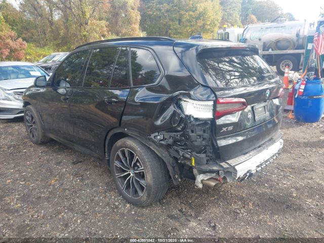 2022 BMW X5 5UXCR6C03N9K63621 Photo 2