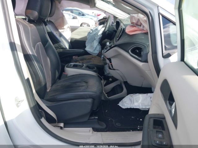 2023 CHRYSLER PACIFICA HYBRID 2C4RC1L79PR626546 Photo 4