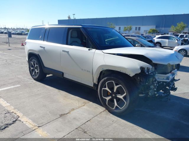 2023 RIVIAN R1S 7PDSGABA7PN019215