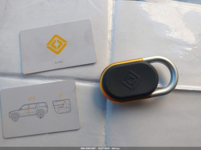 2023 RIVIAN R1S 7PDSGABA7PN019215 Photo 10