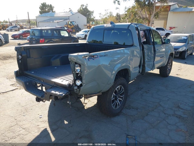 2022 Toyota Tacoma Trd Sport მანქანა იყიდება აუქციონზე, vin: 3TMBZ5DN2NM035676, აუქციონის ნომერი: 43551105