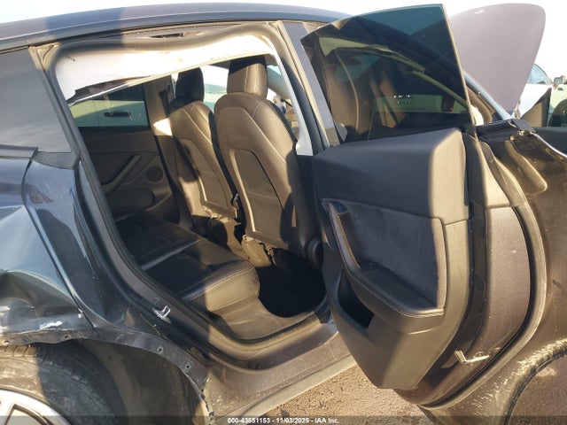 2021 TESLA MODEL Y 5YJYGDEE9MF253531 Photo 7