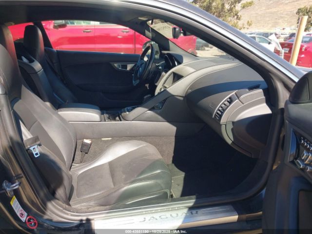 2017 JAGUAR F-TYPE SAJWA6AT8H8K41760 Photo 4