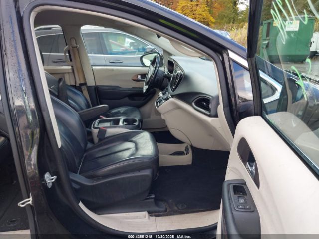 2017 CHRYSLER PACIFICA 2C4RC1BG8HR810010 Photo 4