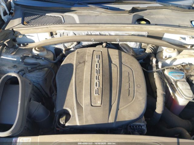 2018 PORSCHE MACAN WP1AA2A56JLB00027 Photo 9