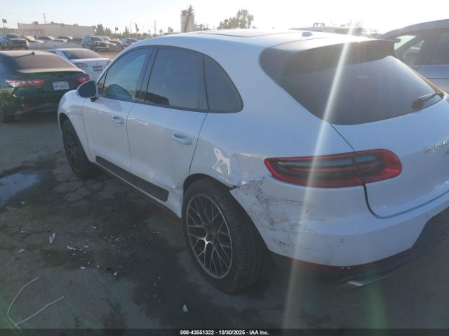 2018 PORSCHE MACAN WP1AA2A56JLB00027 Photo 2
