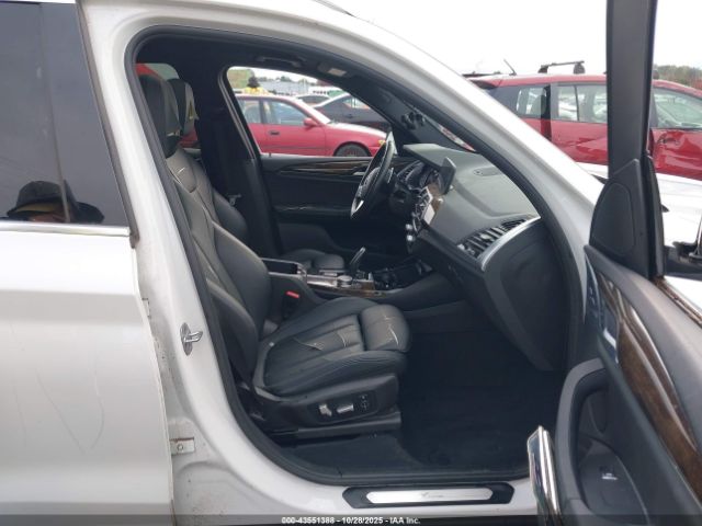 2018 BMW X3 5UXTR9C57JLC78393 Photo 4