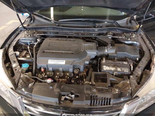 Honda Accord 2015 1HGCR3F93FA020452 Image 22