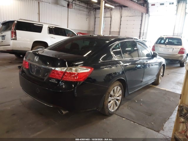 Honda Accord 2015 1HGCR3F93FA020452 Image 16