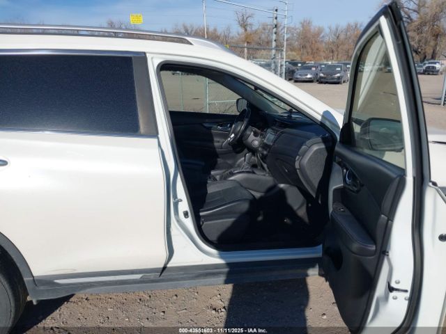2017 NISSAN ROGUE JN8AT2MVXHW253756 Photo 4