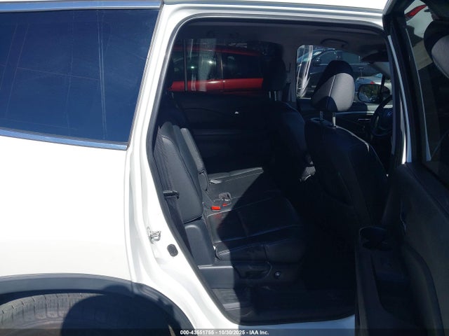 Honda j35y6 2018 5FNYF5H58JB019672 Image 8